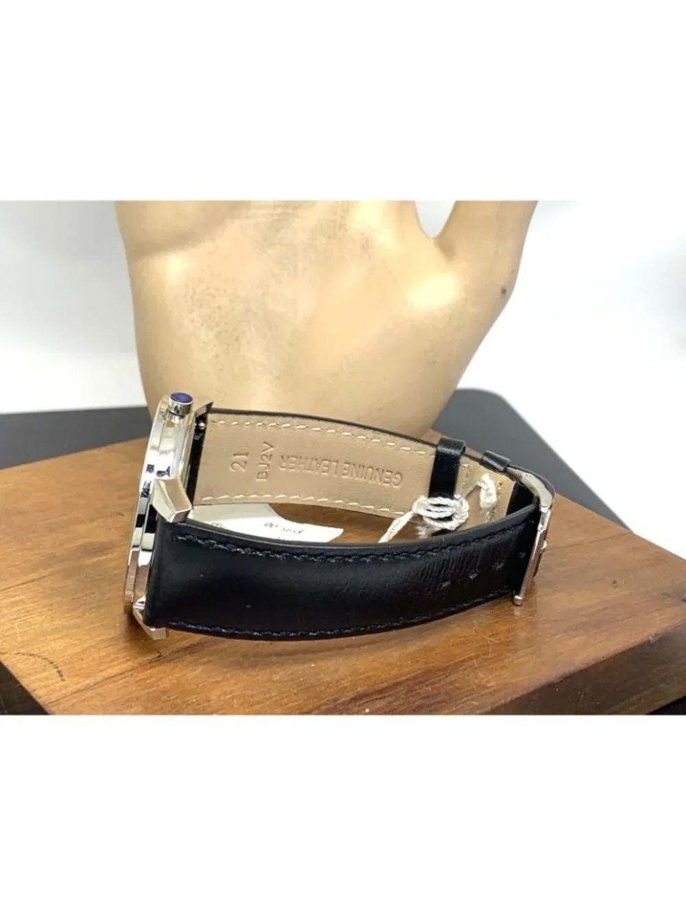 Movado Men's Watch 0607269 Swiss Quartz Silver Museum Black Dial Leather Strap